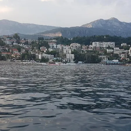S Apartman Апартаменти